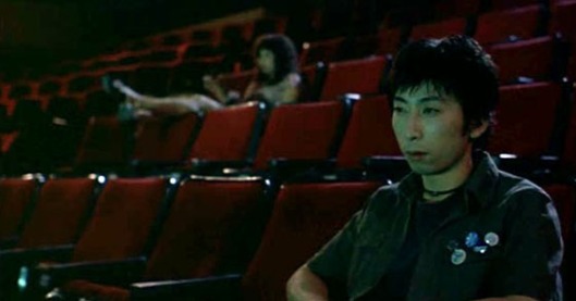Kiyonobu Mitamura em "Adeus, Dragon Inn" (Bu San / Goodbye, Dragon Inn, 2001) de Tsai Ming-liang